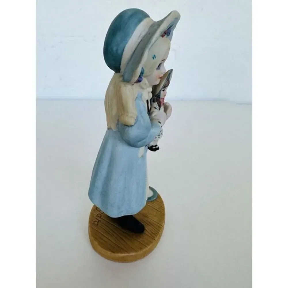 Porcelain Stacy Figurine Holding Doll Cat Drinking Milk Jan Hagara Limited #2657